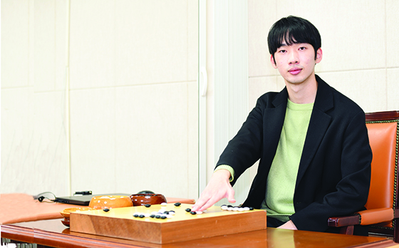 ▲ 5월호 <내일은 스타> 코너의 주인공은 2019-20 KB국민은행 바둑리그 신인상을 수상한 문유빈 3단