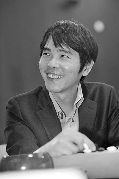 ▲ 인간계 최후의 전사 이세돌. 비금도 섬 독수리의 비상을 월간바둑 3월호 특별기획으로 다뤘다.