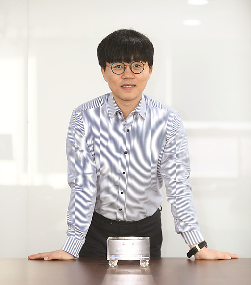 ▲ 2019년 3월호 표지의 주인공 신민준 九단.