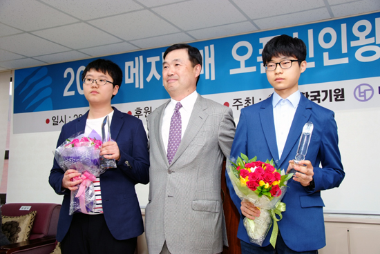 최후 무대에는 이변(李卞)만 있었다