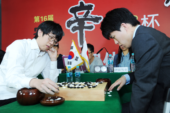 강동윤, 이다 아쓰시 꺾고 2연승