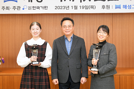 돌아온 여자기성 최정, 네 번째 우승 트로피 번쩍