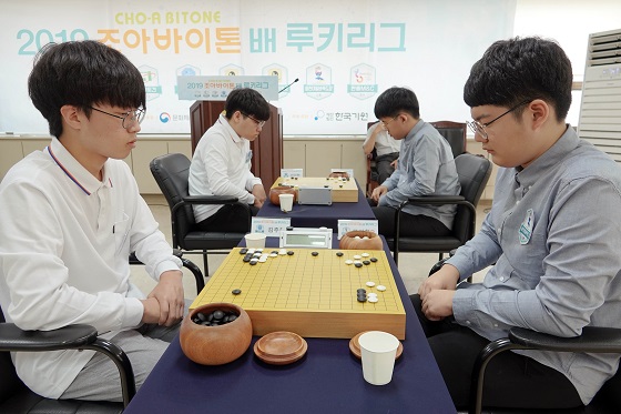 조아바이톤배 루키리그 푸른돌·진남토건, 3연승으로 치열한 선두다툼