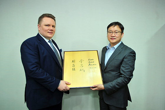 알렉세이 차다예프 러시아 하원 의장 고문관, 한국기원 방문