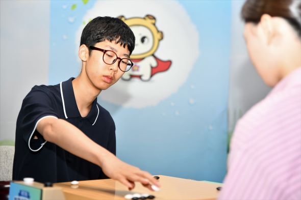 정준우, 김은지에 반격...하찬석국수배 우승자 최종국서 가려