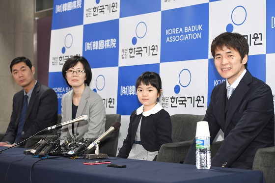 ‘일본 최연소 입단’ 스미레, 기자회견 열려 