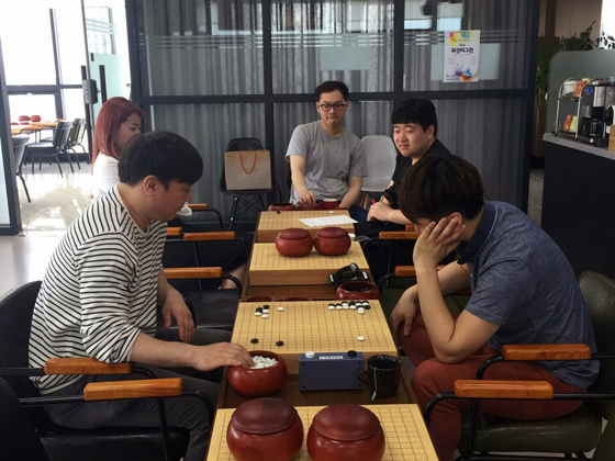 프로와 아마가 함께 하는 ‘품격 리그전’ 열려