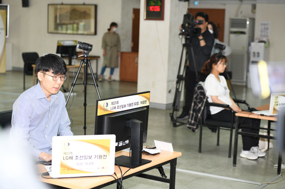 LG배 챔피언 신진서, 중국 커제와 8강 티켓 다퉈 