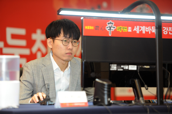 신진서, 중국 미위팅과 23일 재대국 벌인다