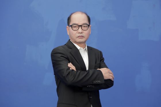 김동엽, 전문기사직 42년 마감하며 은퇴